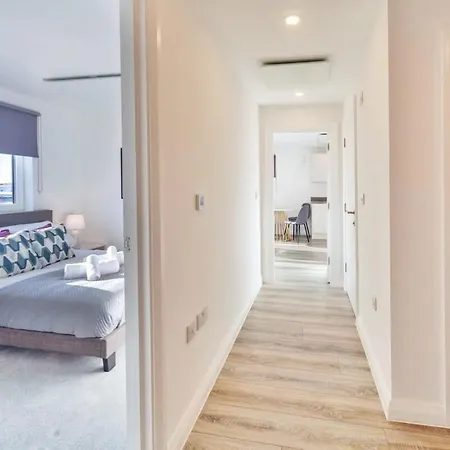 Modern 2 Bedroom Apartment In Ashford Ashford  Exterior photo