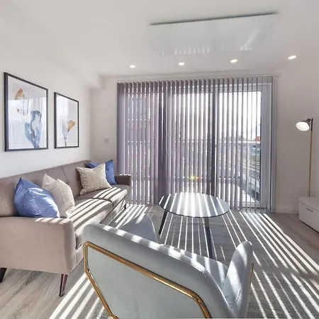 Modern 2 Bedroom Apartment In Ashford Ashford  Exterior photo