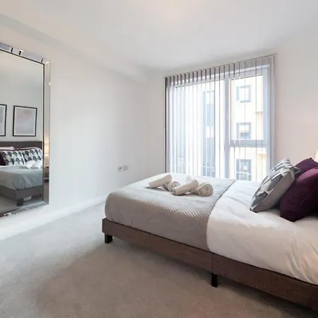 Modern 2 Bedroom Apartment In Ashford Ashford  Exterior photo
