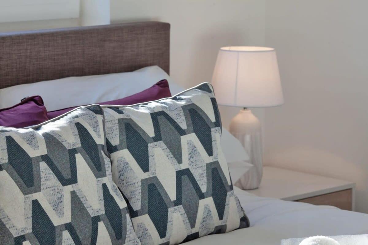 Modern 2 Bedroom In Ashford *