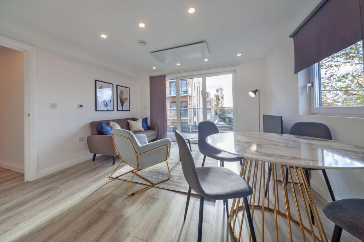 Modern 2 Bedroom In Ashford Apartment Ashford (Kent)