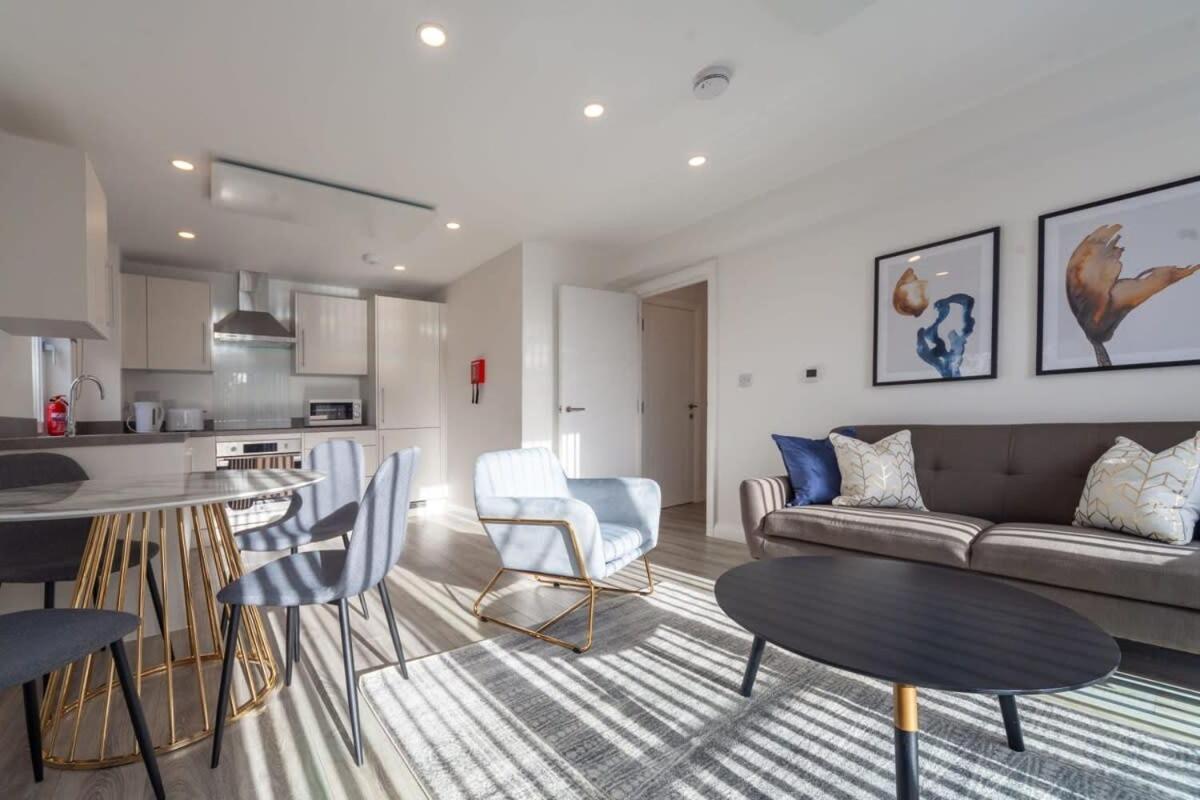 Modern 2 Bedroom In Ashford Apartment Ashford (Kent)